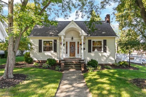 127 Bonnett St Sw, North Canton, OH, 44720-4201 | Card Image