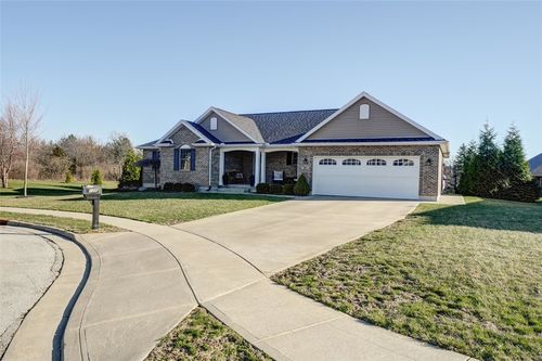 105 Bluestone Ct, Greenville, OH, 45331-2979 | Card Image