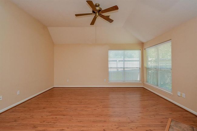 Living Room | Image 17