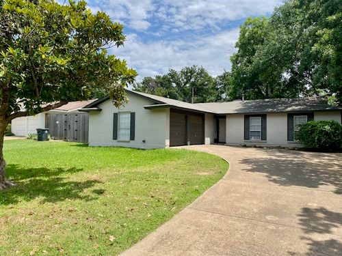 2714 Buffalo Dr, Arlington, TX, 76013-1212 | Card Image
