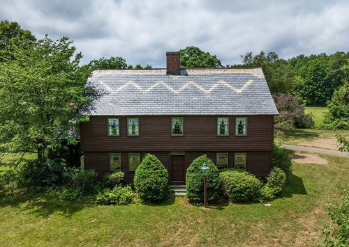 43 Pomeroy Meadow Rd, Southampton, MA, 01073-9227 | Card Image