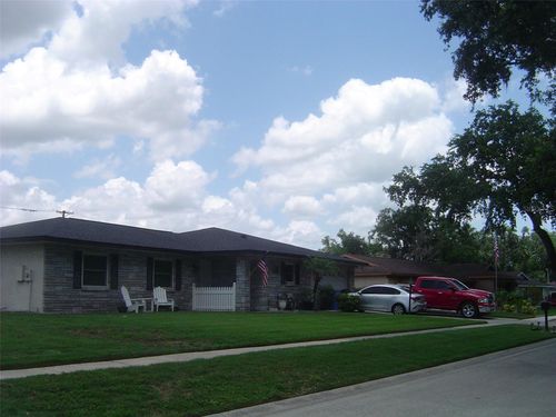 704 Queens Ct, SEFFNER, FL, 33584-3938 | Card Image