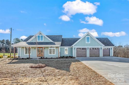 107 Meeting House Lane, Advance, NC, 27006 | Card Image