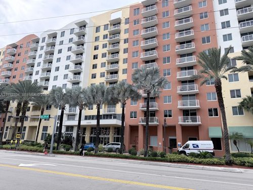 apt-323-18800 Ne 29th Ave, Aventura, FL, 33180-2827 | Card Image