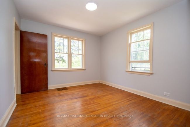 2449 Lansdowne St W, House other with 3 bedrooms, 1 bathrooms and 6 parking in Cavan Monaghan ON | Image 12
