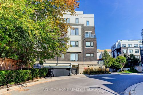 28-200 Alex Gardner Cir, Aurora, ON, L4G3G5 | Card Image