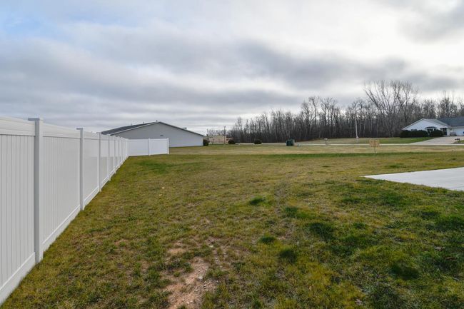 872 Red Hawk Drive, Condo with 3 bedrooms, 3 bathrooms and null parking in PULASKI WI | Image 47