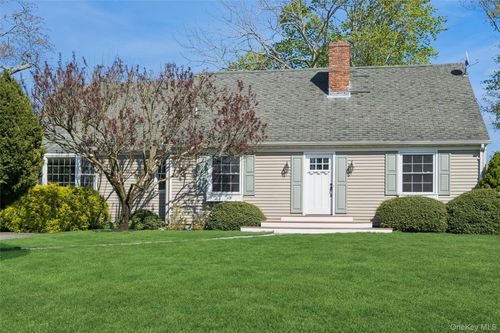 8 Ketcham Avenue, Southampton, NY, 11941 | Card Image