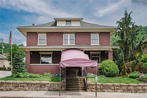 655 Franklin St, Clymer, PA, 15728-1176 | Card Image