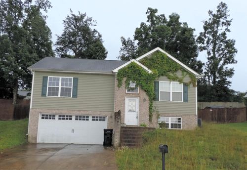 2057 Short Leaf Ln, Soddy Daisy, TN, 37379-9034 | Card Image