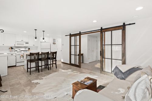 apt-2-950 E Durant Ave, Aspen, CO, 81611-2062 | Card Image
