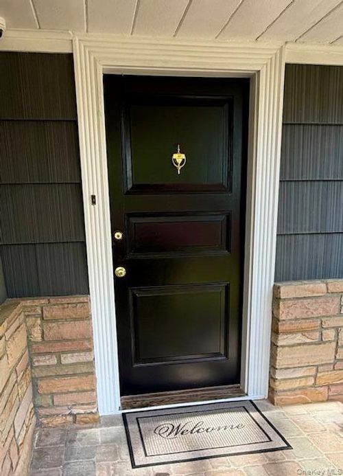 65 Balmville Rd, Newburgh, NY, 12550-1916 | Card Image