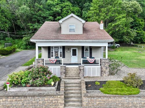 601 E Kase St, Shamokin, PA, 17872-4609 | Card Image