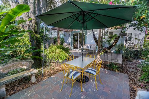 734 Nw 75th St, Miami, FL, 33150-3351 | Card Image