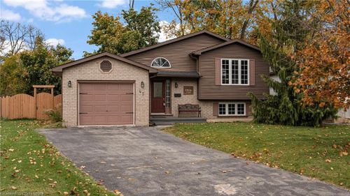 47 Simson Ave, Simcoe, ON, N3Y5G4 | Card Image