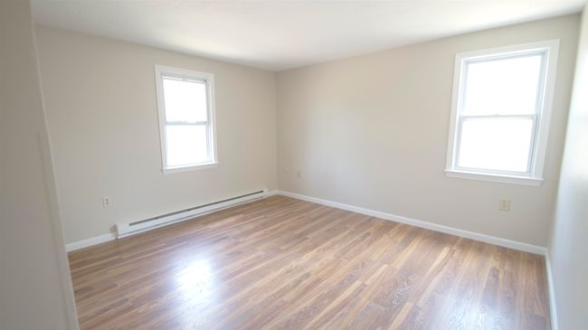 APT-3 - 2 Wells Village Cir, Home with 2 bedrooms, 1 bathrooms and null parking in Sandown NH | Image 10