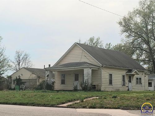 630 Jefferson St, Lyndon, KS, 66451-9815 | Card Image