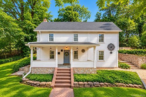 1673 Northern Blvd, Roslyn, NY, 11576-1103 | Card Image