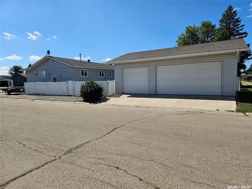 30 Centennial Cres, Melville, SK, S0A2P1 | Card Image
