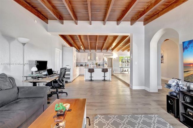 3138 Sw 14 Th St, House other with 3 bedrooms, 2 bathrooms and null parking in Fort Lauderdale FL | Image 5
