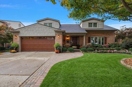 23251 N Rosedale Court, St Clair Shores, MI, 48080 | Card Image