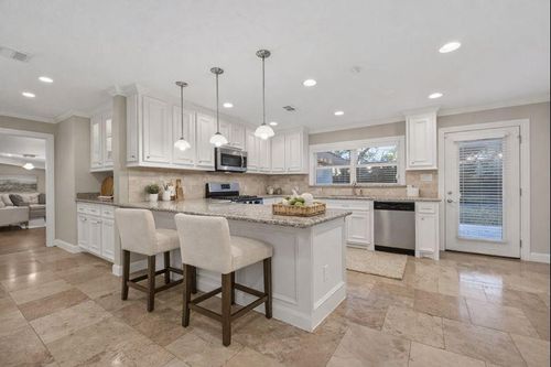 5323 Briarbend Dr, Houston, TX, 77096-6201 | Card Image