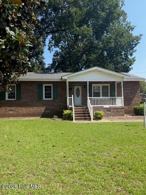 704 W 3rd St, Washington, NC, 27889-4704 | Card Image