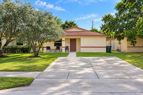 211 Ne 35th St, Oakland Park, FL, 33334 | Card Image