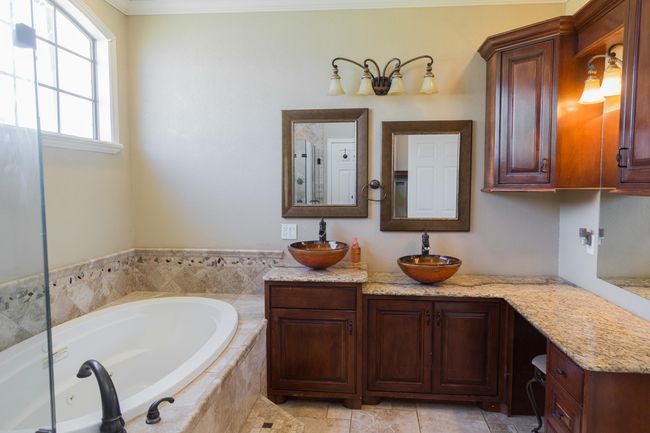 1308 W 24 Th St, House other with 4 bedrooms, 3 bathrooms and null parking in Plainview TX | Image 47