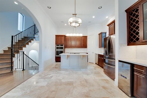 b-705 Malone St, Houston, TX, 77007-6461 | Card Image
