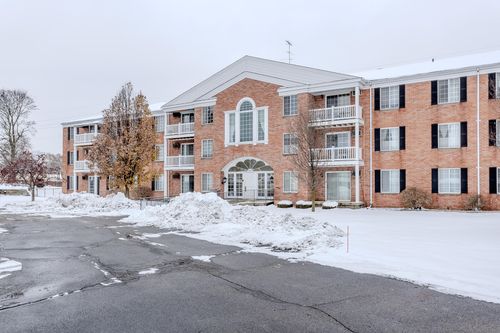 2207 Porter St Sw, Wyoming, MI, 49519-2276 | Card Image