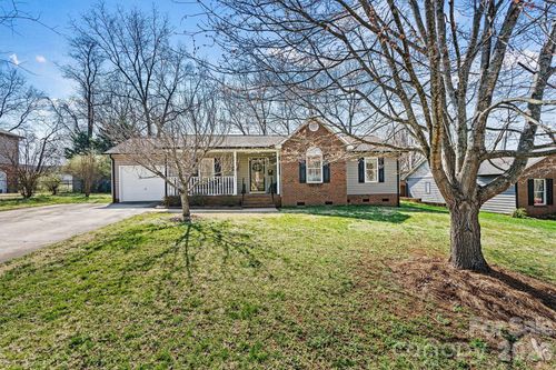 215 Towne Ct Nw, Conover, NC, 28613-2153 | Card Image