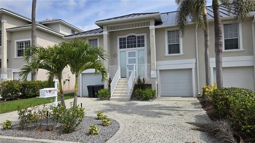 12208 Siesta Dr, FORT MYERS BEACH, FL, 33931-2328 | Card Image