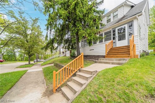 20180 Hillcrest Dr, Euclid, OH, 44117-2266 | Card Image
