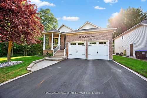 17 Northwood Dr, Wasaga Beach, ON, L9Z3B5 | Card Image