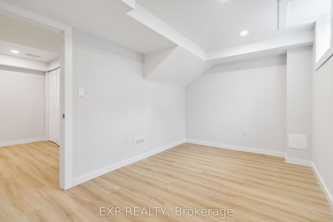 BASMT - 397 Scott Blvd, House other with 2 bedrooms, 1 bathrooms and 1 parking in Milton ON | Image 17