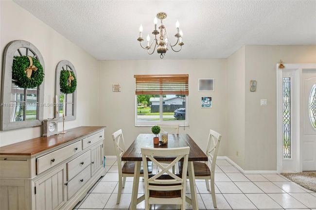 1321 Nw 75 Th Ter, House other with 3 bedrooms, 2 bathrooms and null parking in Plantation FL | Image 6
