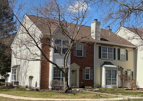 40 Townsend Ct, FRANKLIN PARK, NJ, 08823-1520 | Card Image