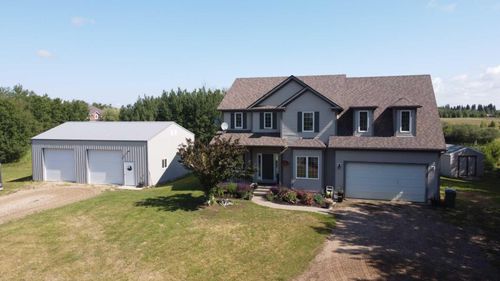 8 Birch Road, Rural Wainwright No. 61, M.d. Of, AB, T9W1T1 | Card Image