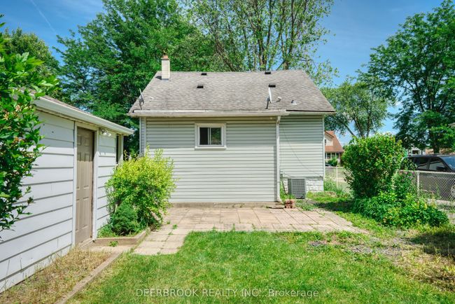 3742 Montcalm St, House other with 3 bedrooms, 1 bathrooms and 4 parking in Windsor ON | Image 18