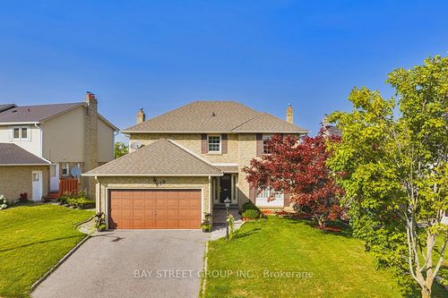 338 Prince Of Wales Dr, Whitby, ON, L1N6M9 | Card Image