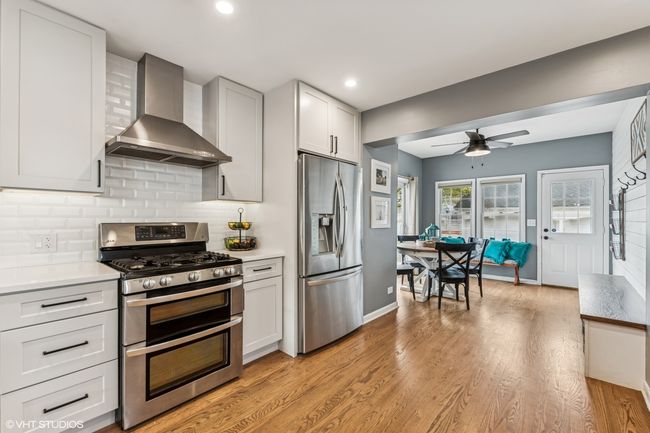 786 S Swain Ave, House other with 3 bedrooms, 2 bathrooms and 2 parking in Elmhurst IL | Image 6