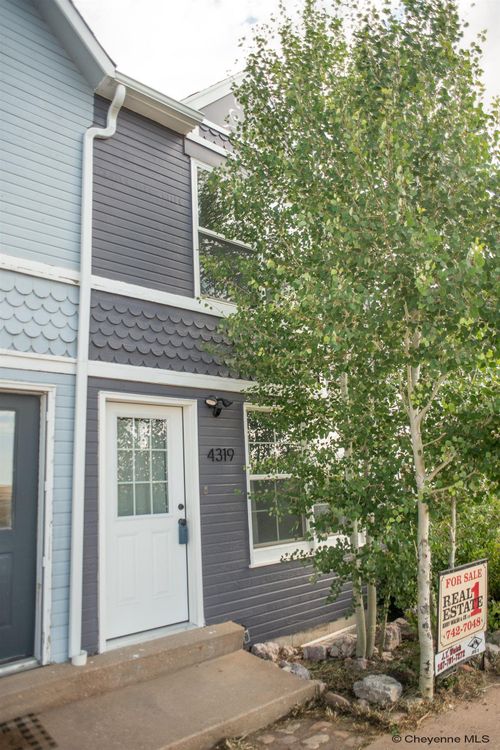 4319 Crow Dr, Laramie, WY, 82072-6937 | Card Image