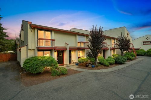 apt-d5-328 9th Ave Se, Puyallup, WA, 98372-3729 | Card Image