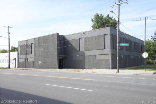 531 E 7 Mile Rd, Highland Park, MI, 48203-2023 | Card Image