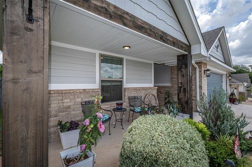 903 Dahlia Ln, Noble, OK, 73068-8623 | Card Image