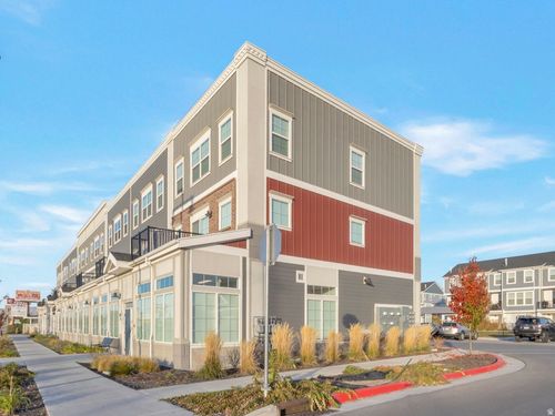 2c-3461 S State St, South Salt Lake, UT, 84115-4528 | Card Image