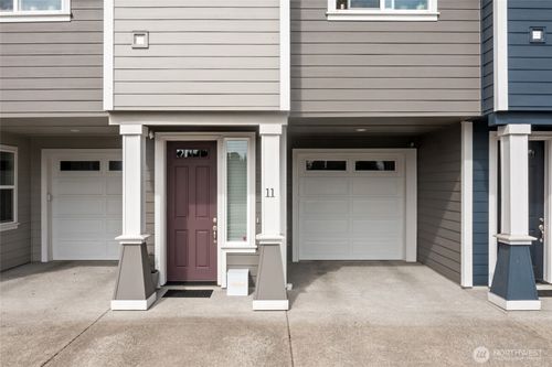 c11-334 9th Ave Se, Puyallup, WA, 98372-3505 | Card Image
