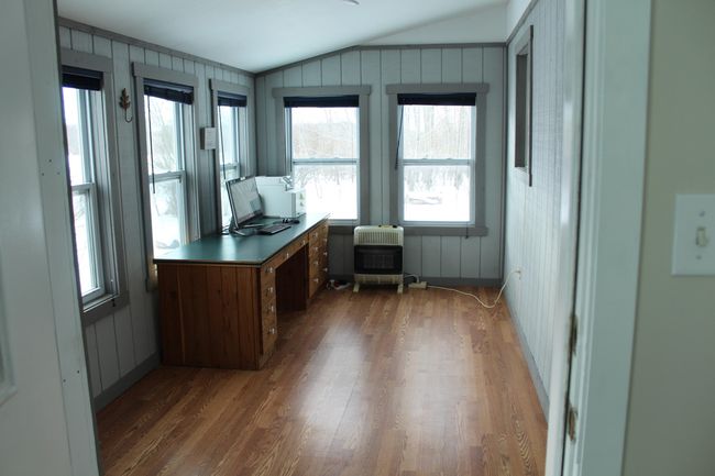Front porch/office | Image 29