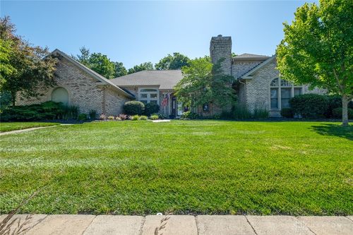 572 Towncrest Dr, Beavercreek, OH, 45434-5860 | Card Image